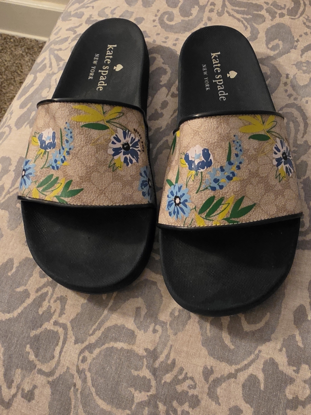Kate Spade Nellie Pool Slides